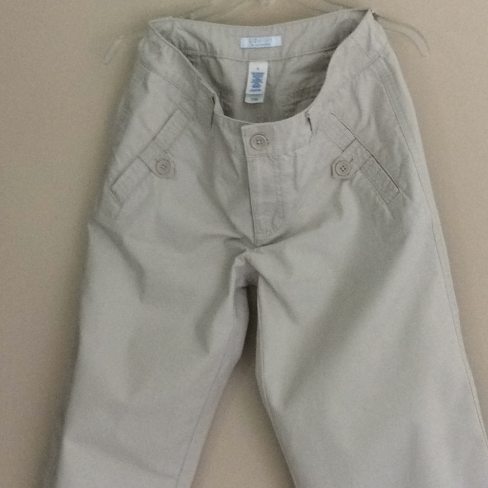 Capris - Picture 5 of 8